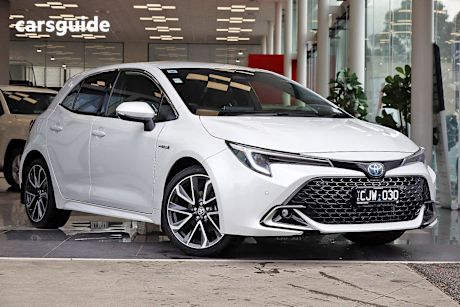 White 2023 Toyota Corolla Hatch ZR HYBRID F
