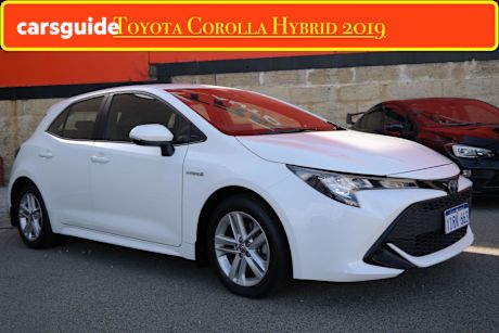 White 2019 Toyota Corolla Hatch ASCENT SPORT HYBRID F
