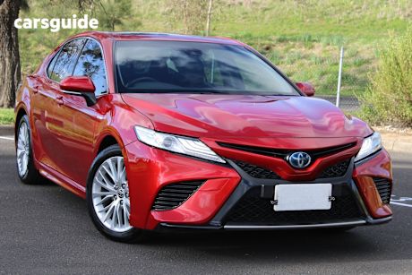 Red 2020 Toyota Camry Sedan SL F