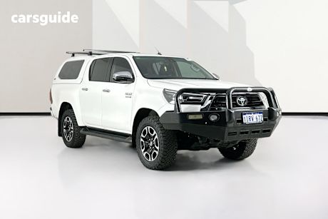 White 2021 Toyota Hilux Double Cab Pick Up Sr5 (4X4)