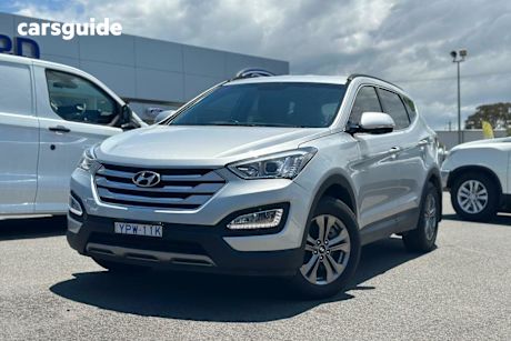 Silver 2016 Hyundai Santa FE SUV ACTIVE 4X4