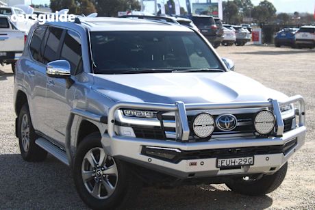 Silver 2022 Toyota Landcruiser SUV SAHARA 4X4