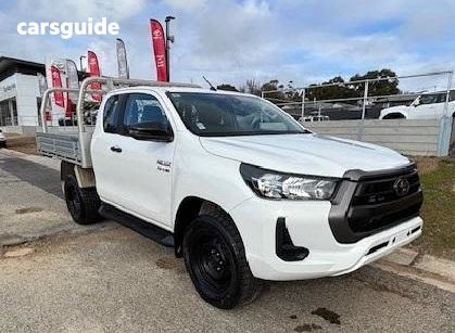 White 2021 Toyota Hilux Ute Tray SR 4X4
