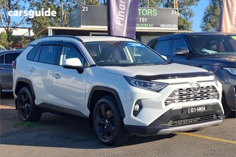 White 2020 Toyota RAV4 SUV GXL