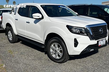 White 2023 Nissan Navara Dual Cab Pick-up St (4X4)