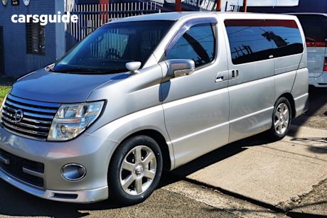 Silver 2007 Nissan Elgrand Wagon