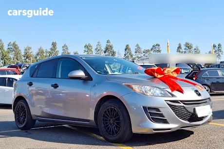 Grey 2010 Mazda Mazda3 Hatch MAXX F