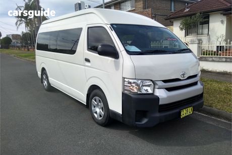 White 2018 Toyota HiAce OtherCar COMMUTER R