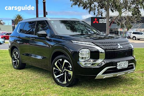 Black 2024 Mitsubishi Outlander SUV EXCEED TOURER 4X4