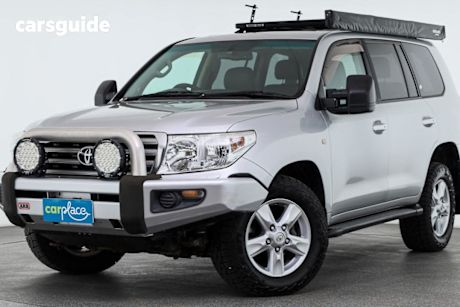 Silver 2011 Toyota Landcruiser SUV SAHARA 4X4