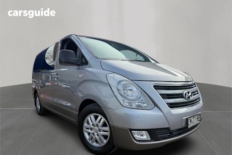 Grey 2017 Hyundai Imax SUV R