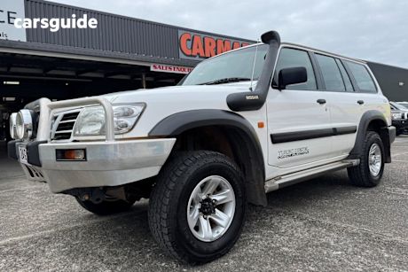White 2002 Nissan Patrol Wagon St Plus (4X4)