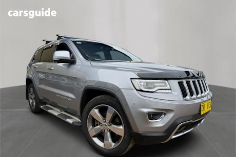 Silver 2014 Jeep Grand Cherokee Wagon Limited (4X4)