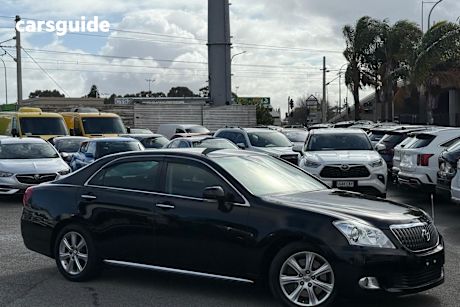 Black 2010 Toyota Crown Sedan MAJESTA