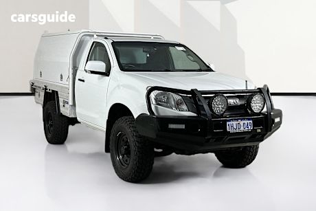 White 2012 Isuzu D-MAX Cab Chassis Sx (4X4)