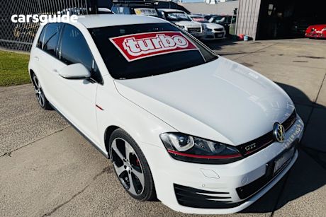 White 2017 Volkswagen Golf Hatchback Gti