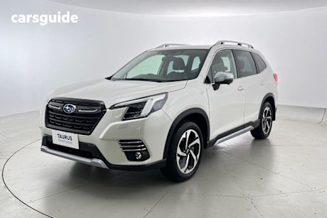 White 2022 Subaru Forester SUV 2.5I-S 4WD