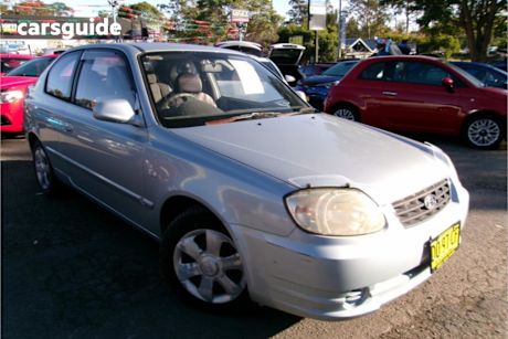 Blue 2005 Hyundai Accent Hatchback 1.6