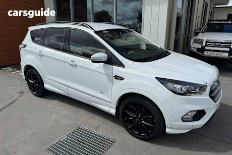 White 2018 Ford Escape SUV ST-LINE