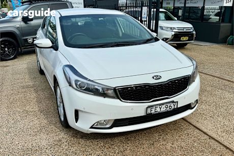 White 2016 Kia Cerato Hatchback S Premium