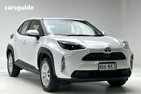 White 2022 Toyota Yaris Cross SUV GX F