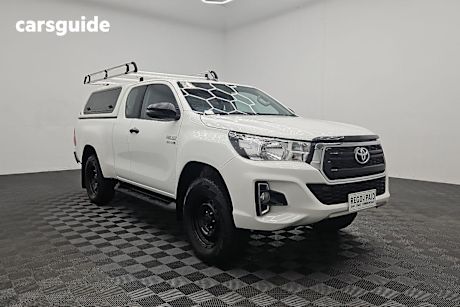White 2019 Toyota Hilux Double Cab Pick Up Sr Hi-Rider
