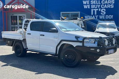White 2020 Toyota Hilux Ute Tray SR 4X4