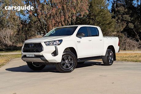 White 2024 Toyota Hilux Ute Tray SR 4X4