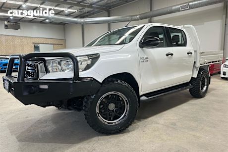 White 2019 Toyota Hilux Ute Tray SR