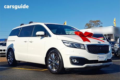 White 2016 Kia Carnival SUV PLATINUM F