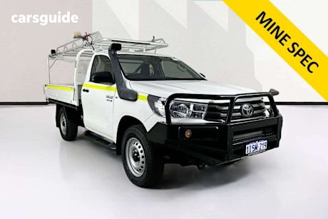 White 2021 Toyota Hilux Cab Chassis Sr (4X4)