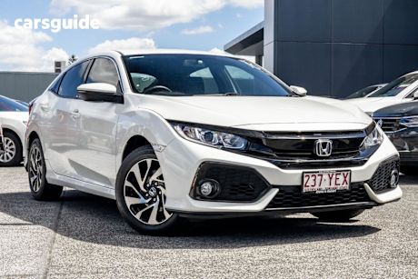 White 2017 Honda Civic Hatch VTI-S F