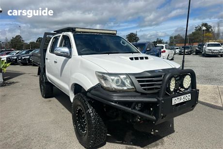White 2011 Toyota Hilux Ute Tray SR 4X4