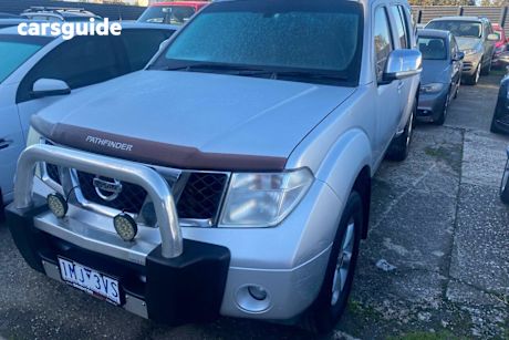 Silver 2010 Nissan Pathfinder SUV ST-L