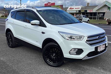 White 2018 Ford Escape SUV TITANIUM 4X4
