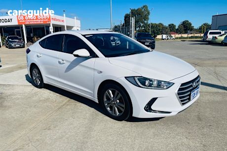White 2018 Hyundai Elantra Sedan ACTIVE F