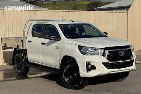 White 2019 Toyota Hilux Ute Tray SR 4X4