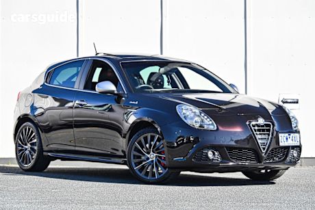 Black 2013 Alfa Romeo Giulietta Hatch DISTINCTIVE F