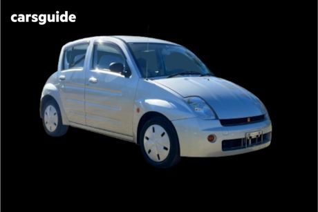Silver 2000 Toyota WILL VI OtherCar