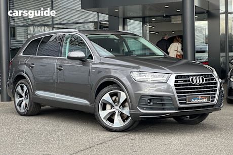 Grey 2018 Audi Q7 SUV 50 TDI 4WD