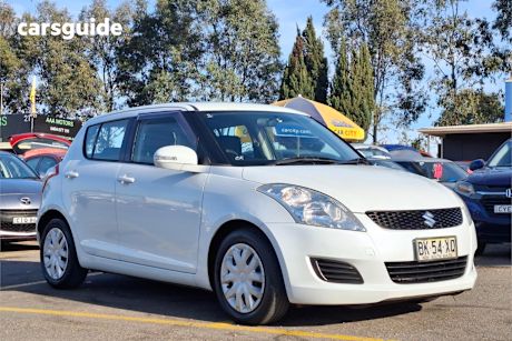 White 2011 Suzuki Swift Hatchback Gl