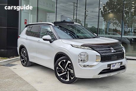 White 2021 Mitsubishi Outlander SUV EXCEED TOURER 4X4