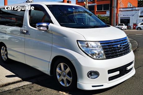 White 2007 Nissan Elgrand Wagon