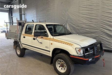 White 2002 Toyota Hilux Ute Tray 4X4