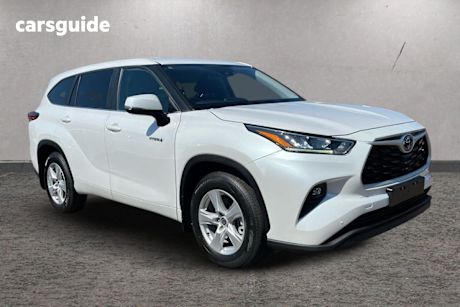 White 2023 Toyota Kluger SUV GX 4X4