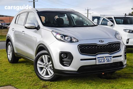 Silver 2016 Kia Sportage SUV SI F