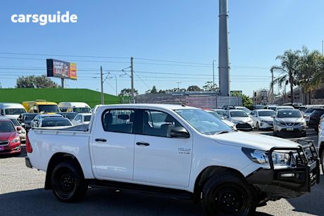 White 2020 Toyota Hilux Ute Tray SR 4X4