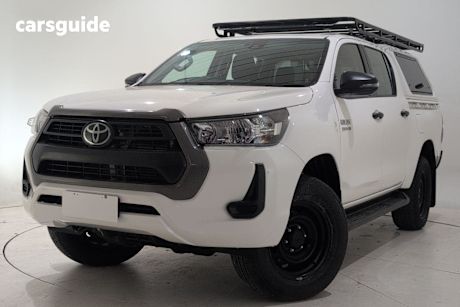 White 2022 Toyota Hilux Double Cab Pick Up Sr (4X4)