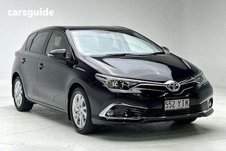 Black 2018 Toyota Corolla Hatch ASCENT SPORT F