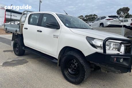 White 2018 Toyota Hilux Ute Tray SR 4X4